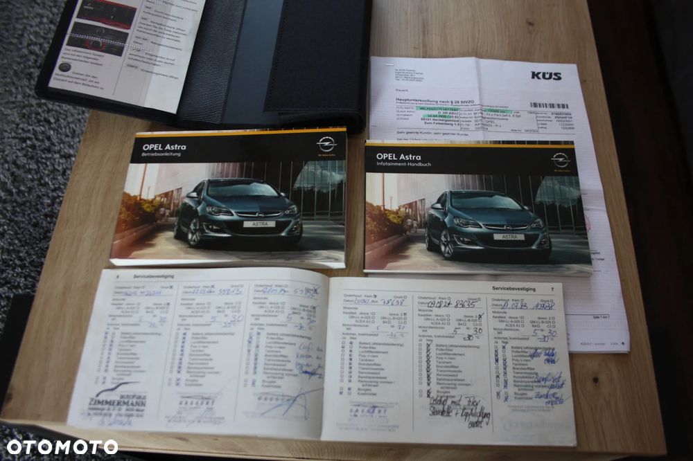 Opel Astra 1.4 Turbo Design Edition - 26