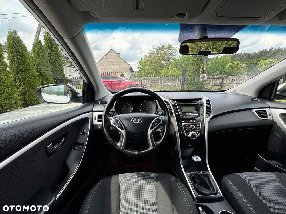 Hyundai i30 1.6 D Classic + - 30