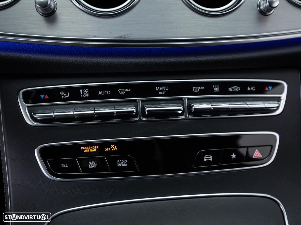Mercedes-Benz E 300 de AMG Line - 24
