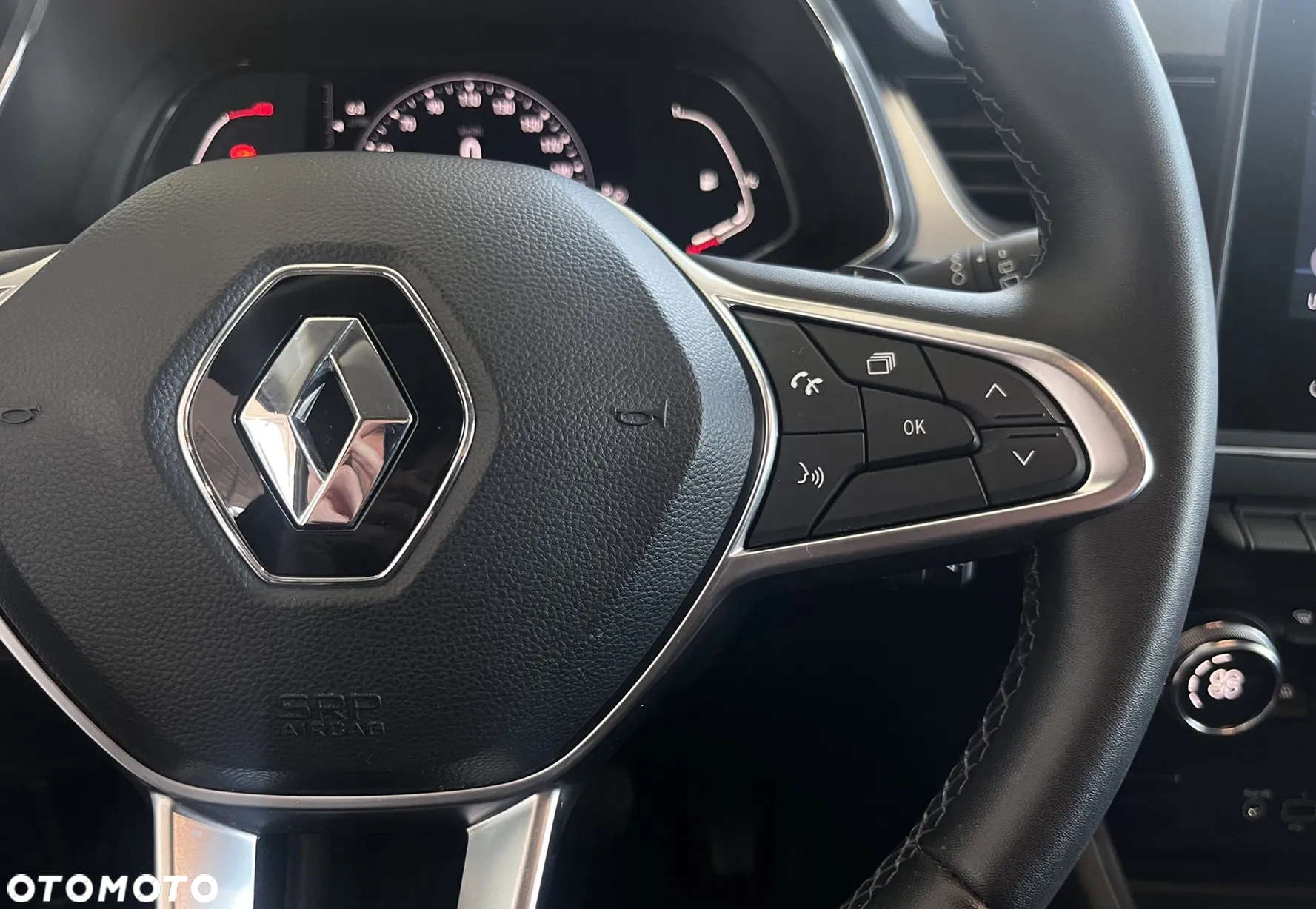 Renault Captur TCe 140 EDC GPF INTENS - 13