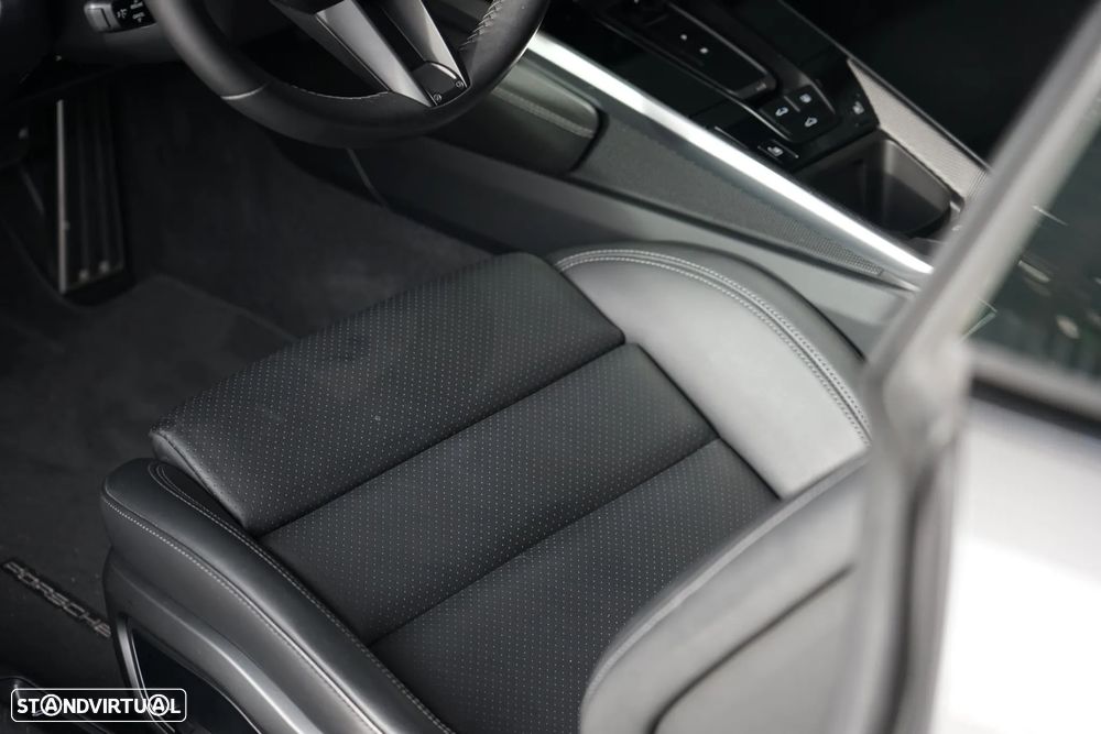 Porsche 911 (992) Carrera 4S PDK - 9