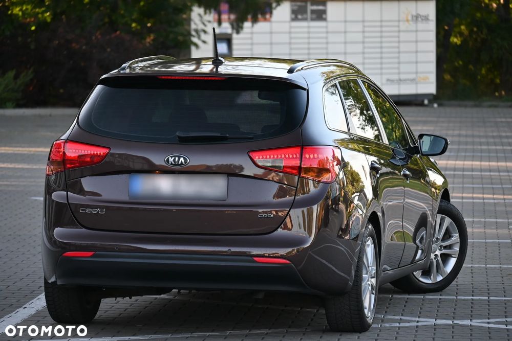 Kia Ceed 1.6 CRDi 128 Platinum Edition - 11