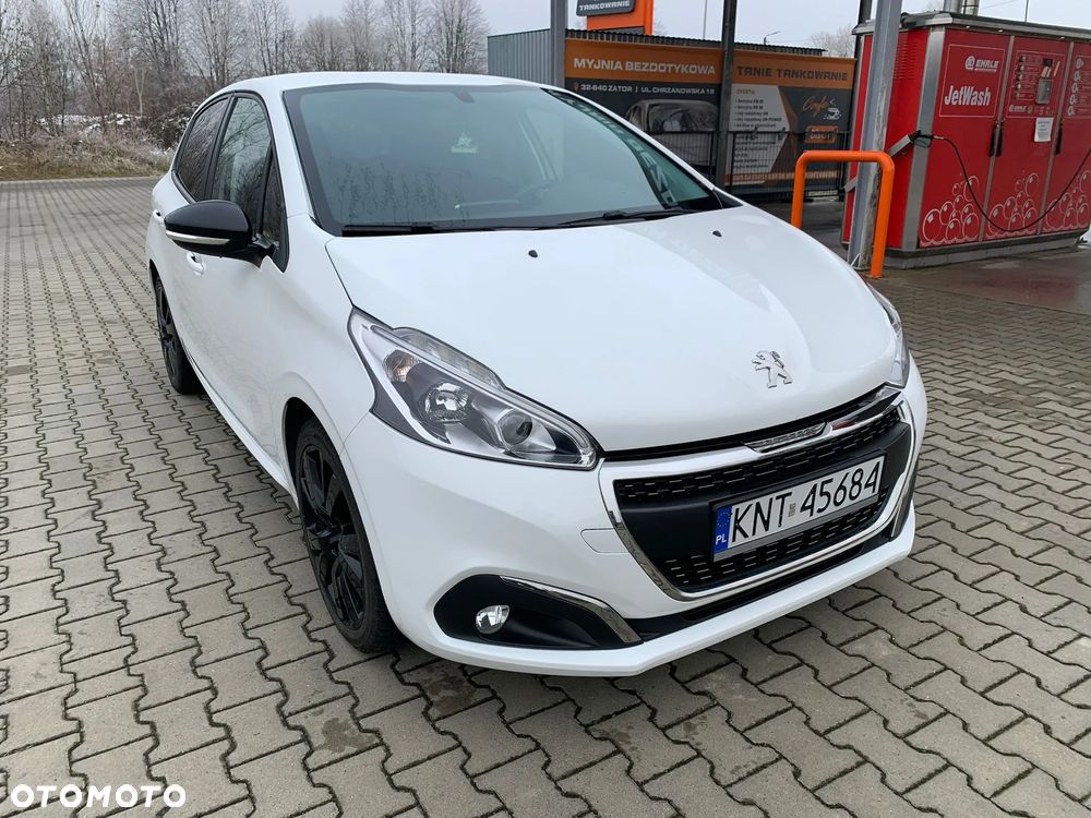 Peugeot 208 - 6