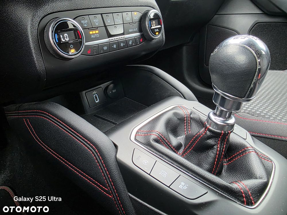 Ford Focus 1.5 EcoBoost ST-Line ASS - 18