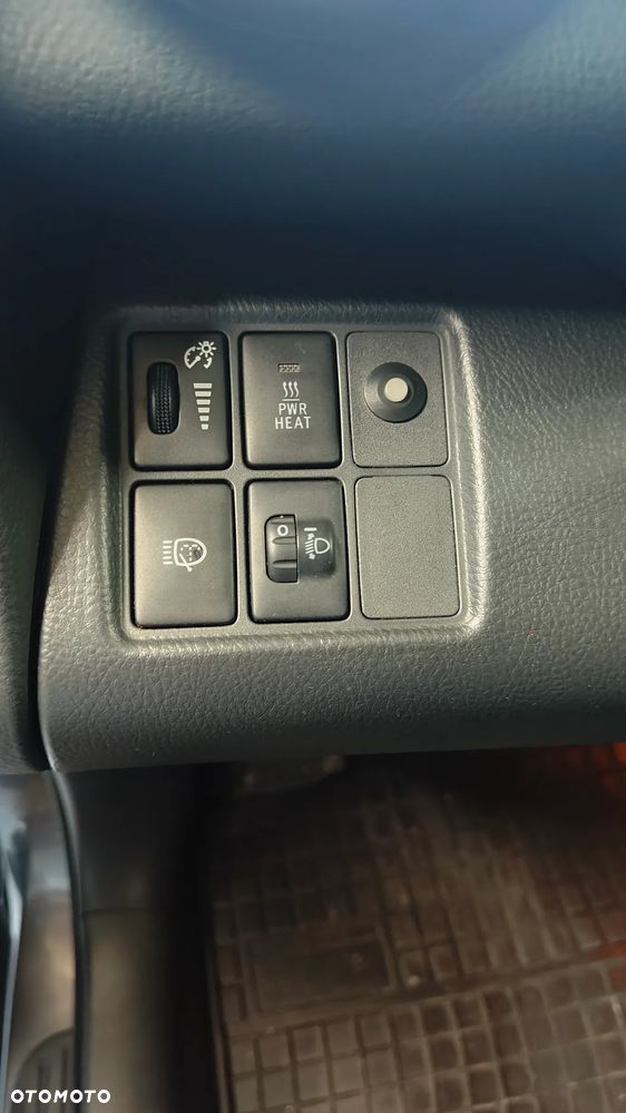 Toyota RAV4 2.2 D-CAT Premium - 17