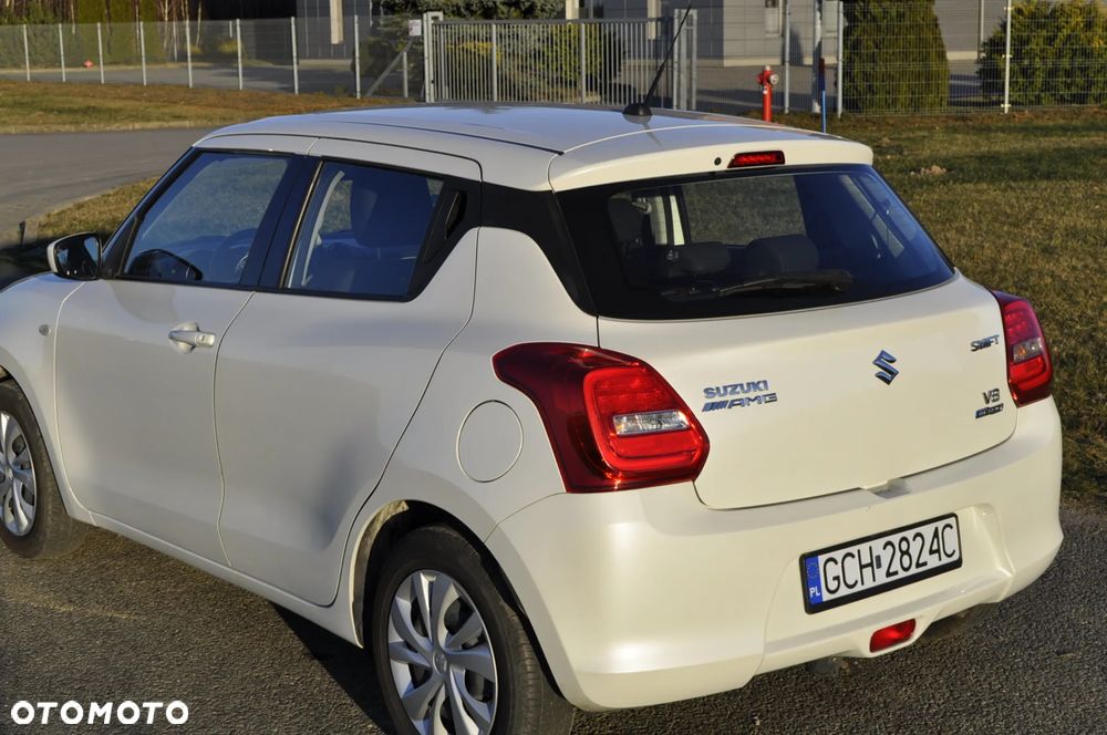 Suzuki Swift 1.2 SHVS Premium Plus - 4