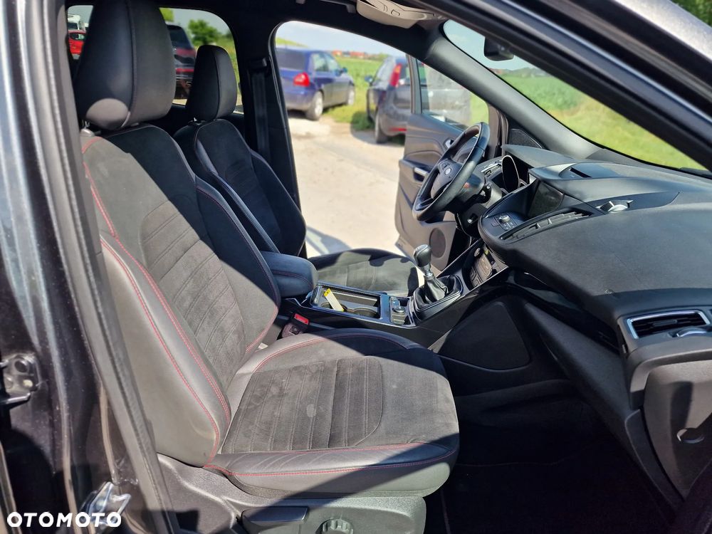 Ford Kuga 1.5 EcoBlue ST-LINE - 30