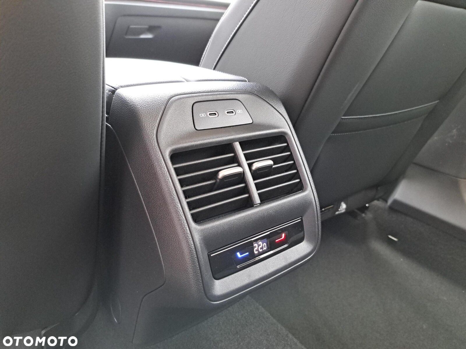 Volkswagen Passat - 30