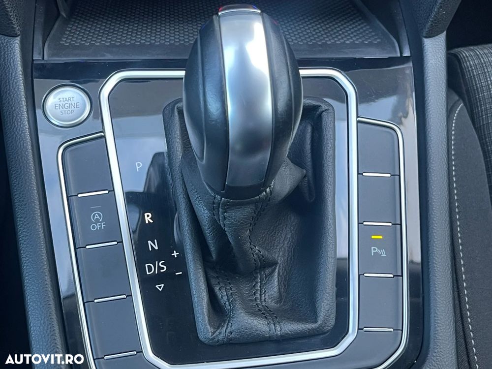 Volkswagen Passat 2.0 TDI DSG Comfortline - 24