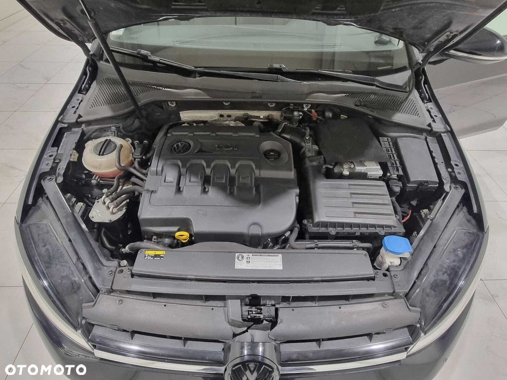 Volkswagen Golf - 11