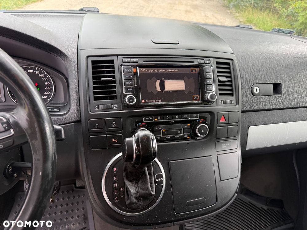 Volkswagen Multivan - 12