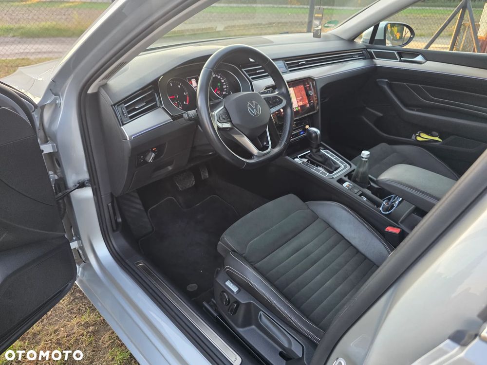 Volkswagen Passat 2.0 TDI SCR Style DSG - 8