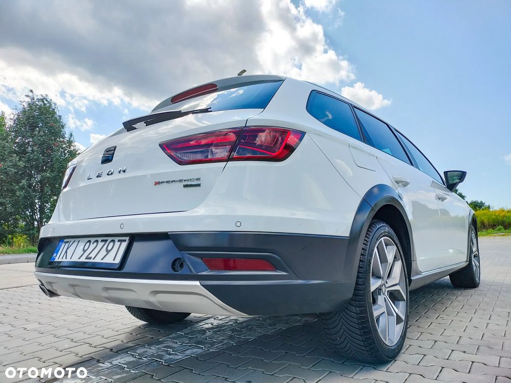Seat Leon 2.0 TDI DPF Start&Stop DSG XCELLENCE - 11