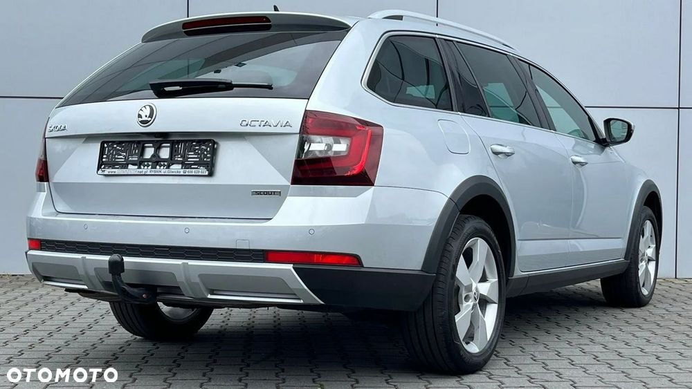 Skoda Octavia Scout 2.0 TDI 4x4 DSG - 8