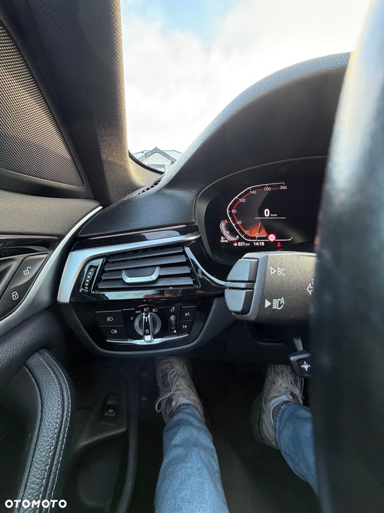 BMW Seria 5 530d Sport Line sport - 11