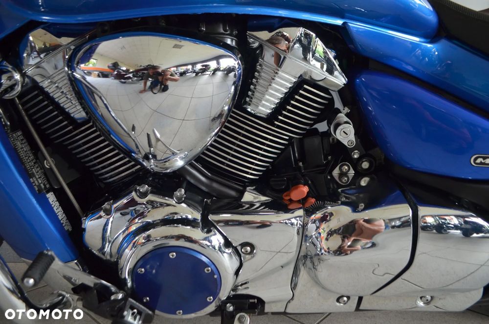 Suzuki Intruder - 22