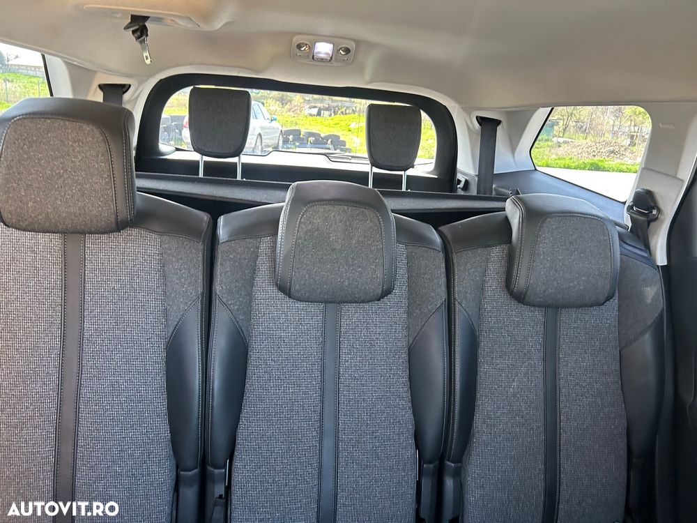 Peugeot 5008 - 37