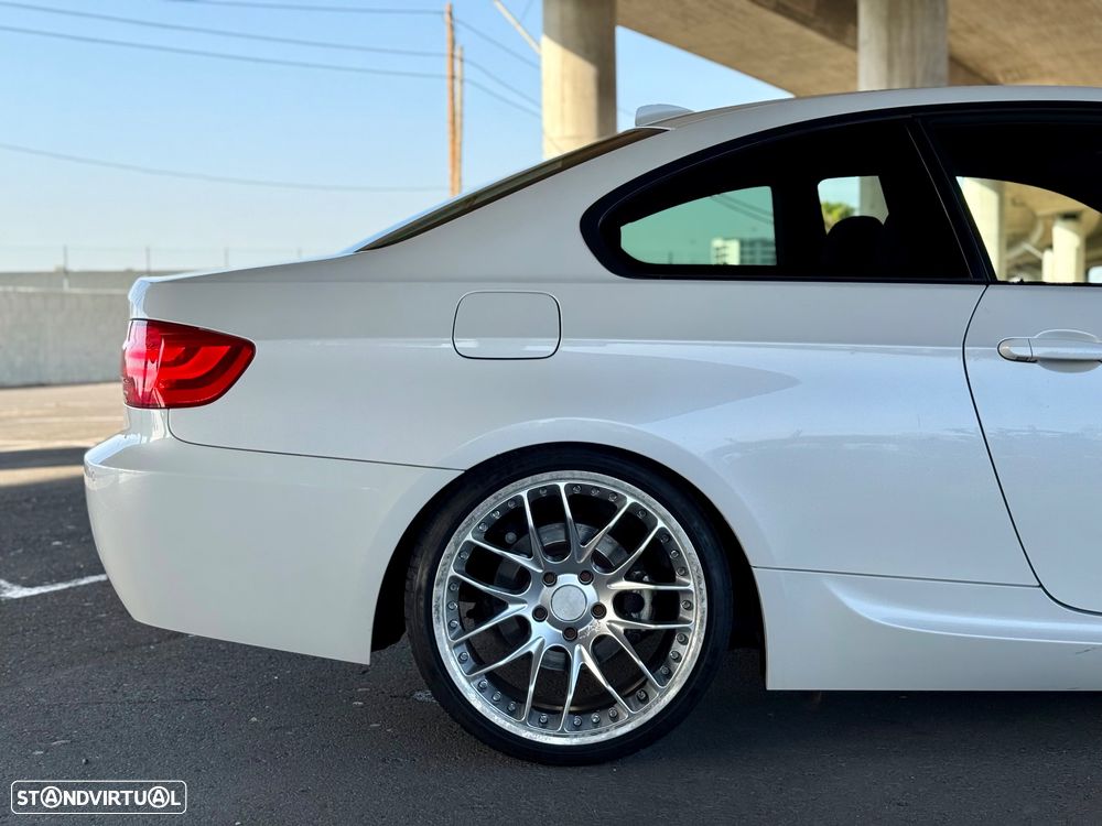 BMW 320 d Coupe Edição M Auto - 15