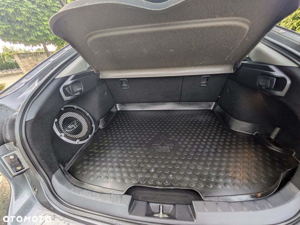 Mitsubishi Lancer - 8