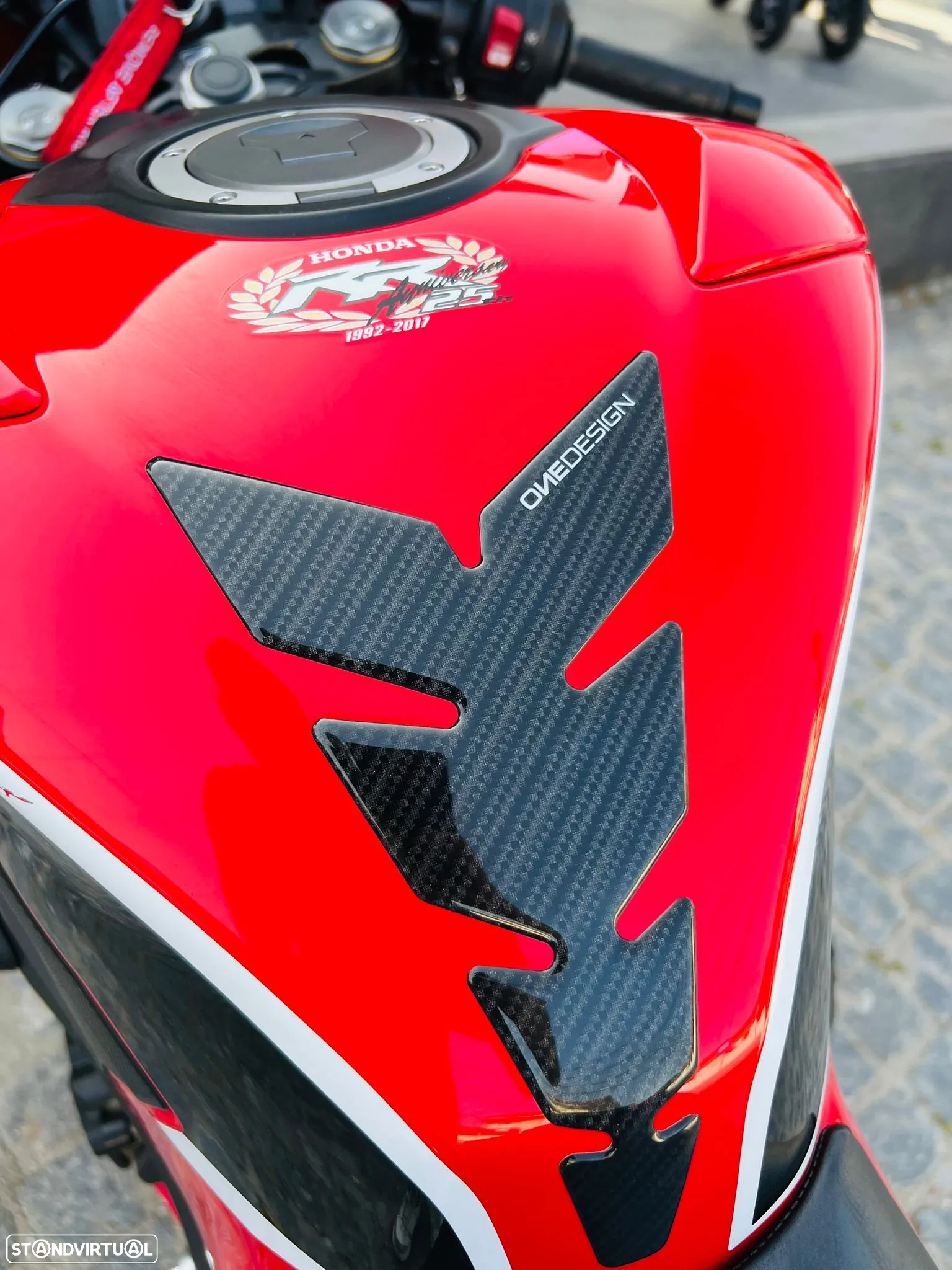 Honda CBR 1000 Fireblade 25th aniversario - 6