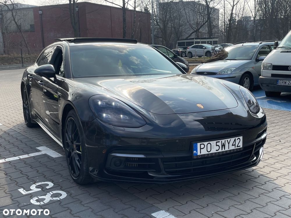 Porsche Panamera - 35