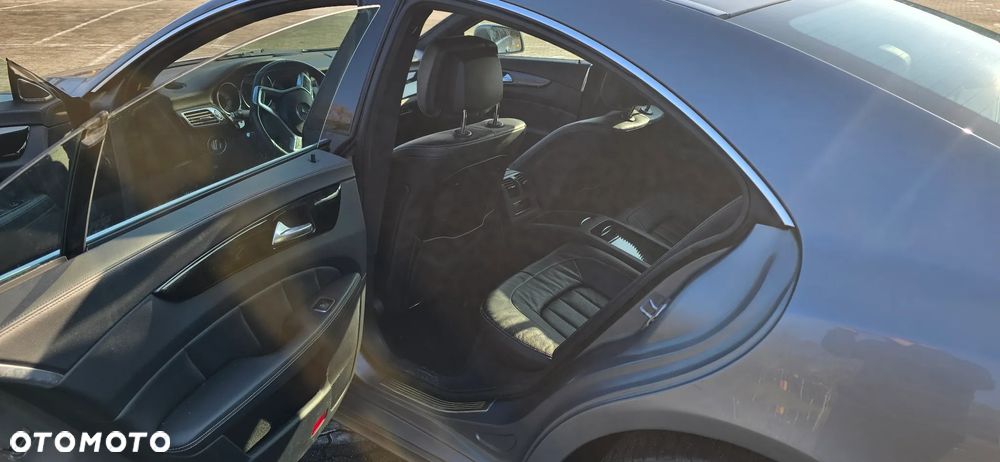 Mercedes-Benz CLS 500 4-Matic BlueEff - 21