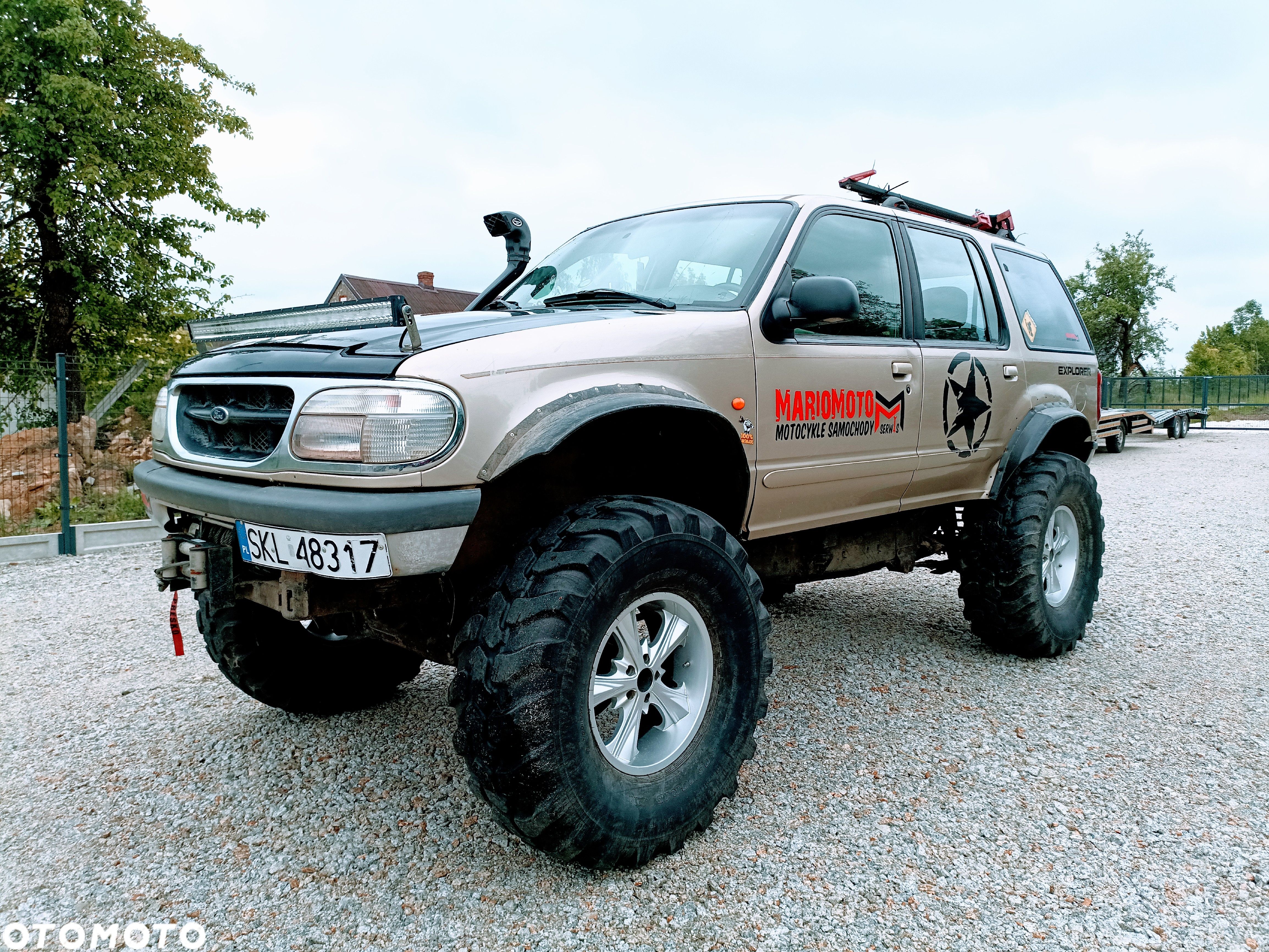 Ford Explorer 4.0 - 1