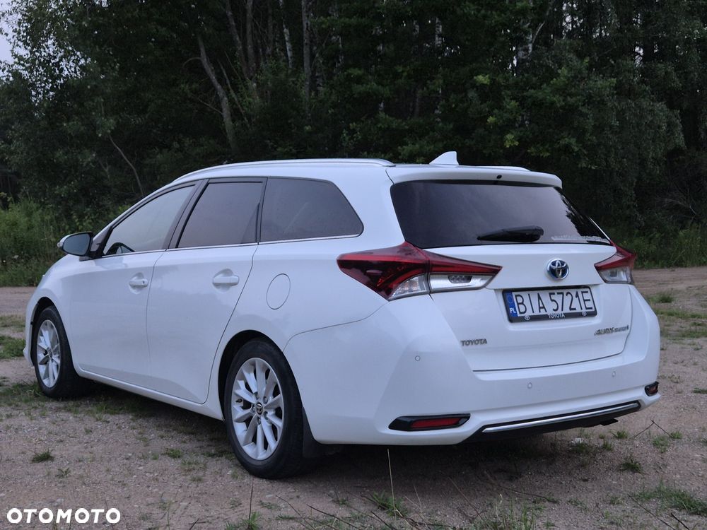 Toyota Auris - 4