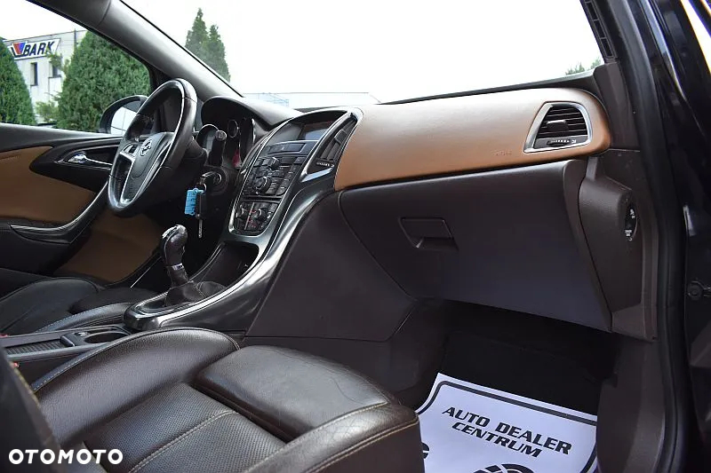 Opel Astra IV 1.4 T Cosmo - 6