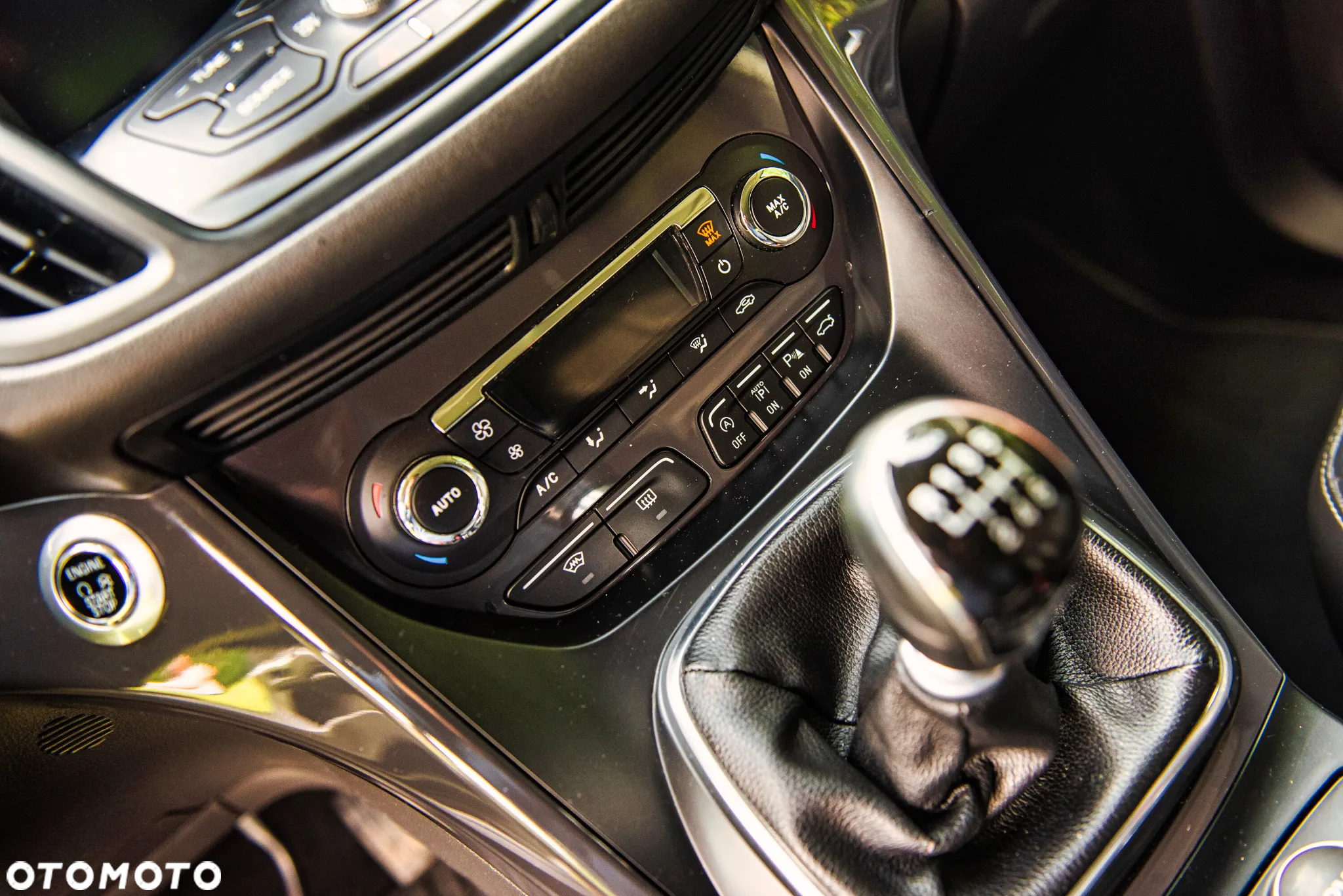 Ford Kuga - 10