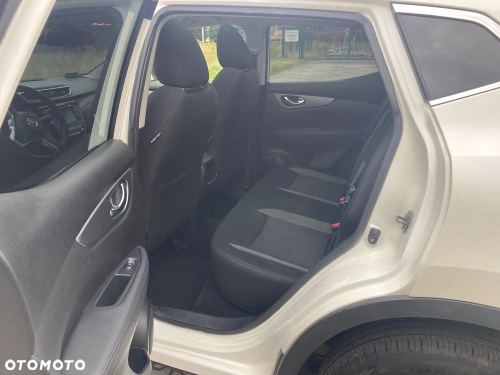 Nissan Qashqai 1.3 DIG-T N-Connecta DCT - 9