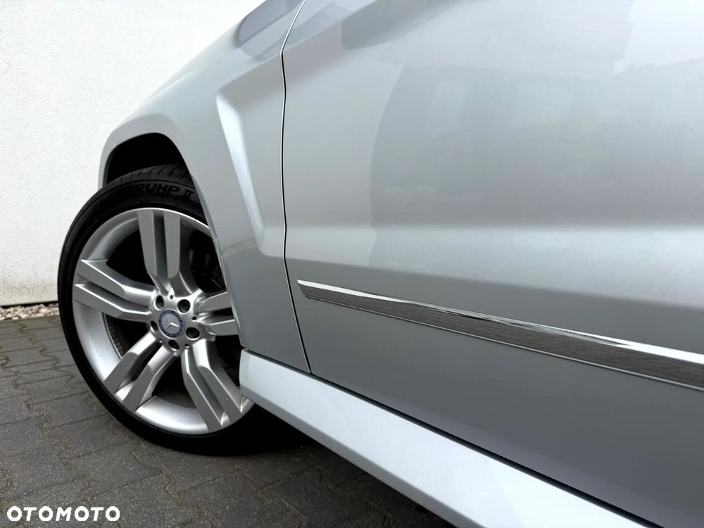 Mercedes-Benz GLK 350 CDI DPF 4Matic 7G-TRONIC SPORT EDITION - 29