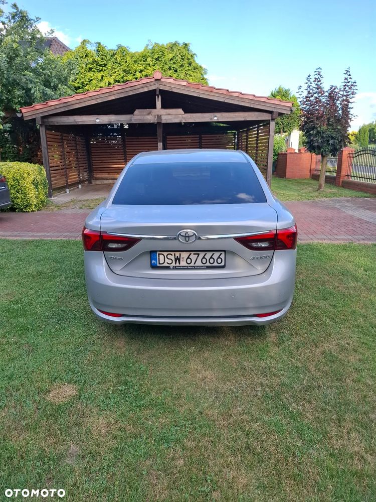 Toyota Avensis 1.8 Prestige - 4