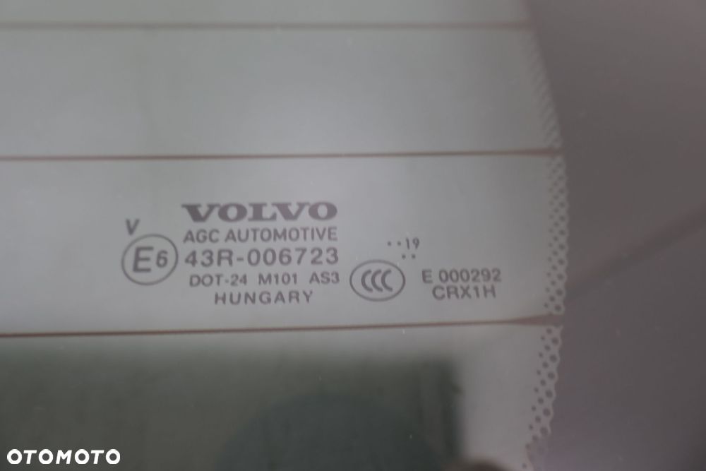 VOLVO V60 II SZYBA KLAPY BAGAŻNIKA 31468133 - 5