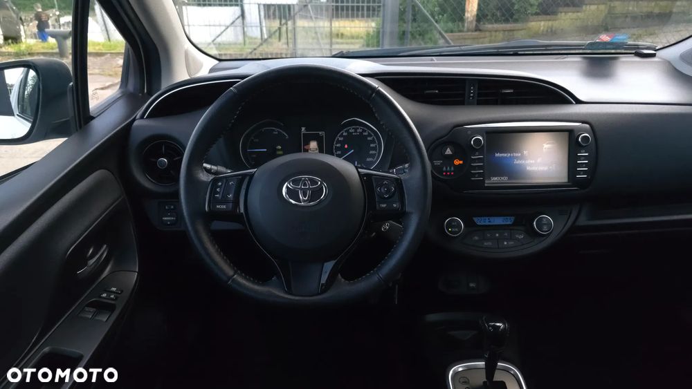 Toyota Yaris - 22