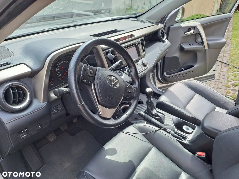 Toyota RAV4 2.2 D-4D 4x4 Executive - 2