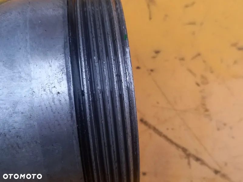 Podstawa mocowanie głowica filtra oleju John Deere 6620 - 6