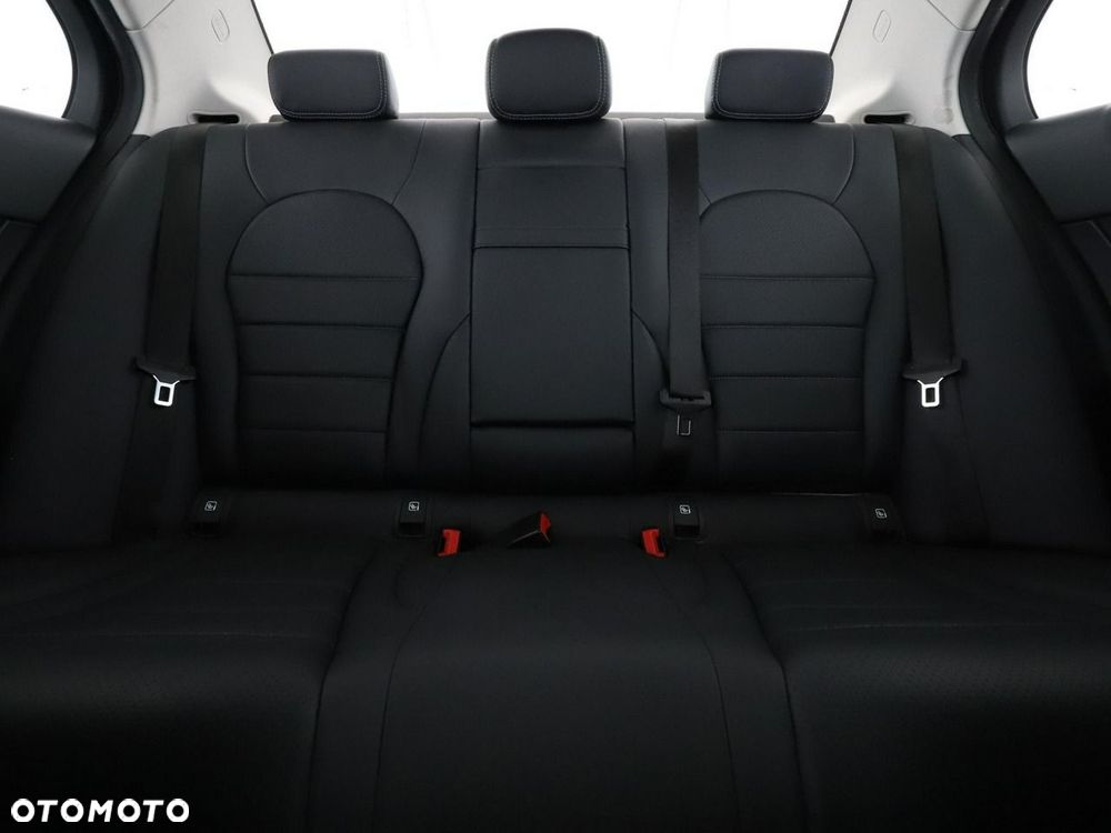 Mercedes-Benz Klasa C 300 9G-TRONIC Avantgarde - 19