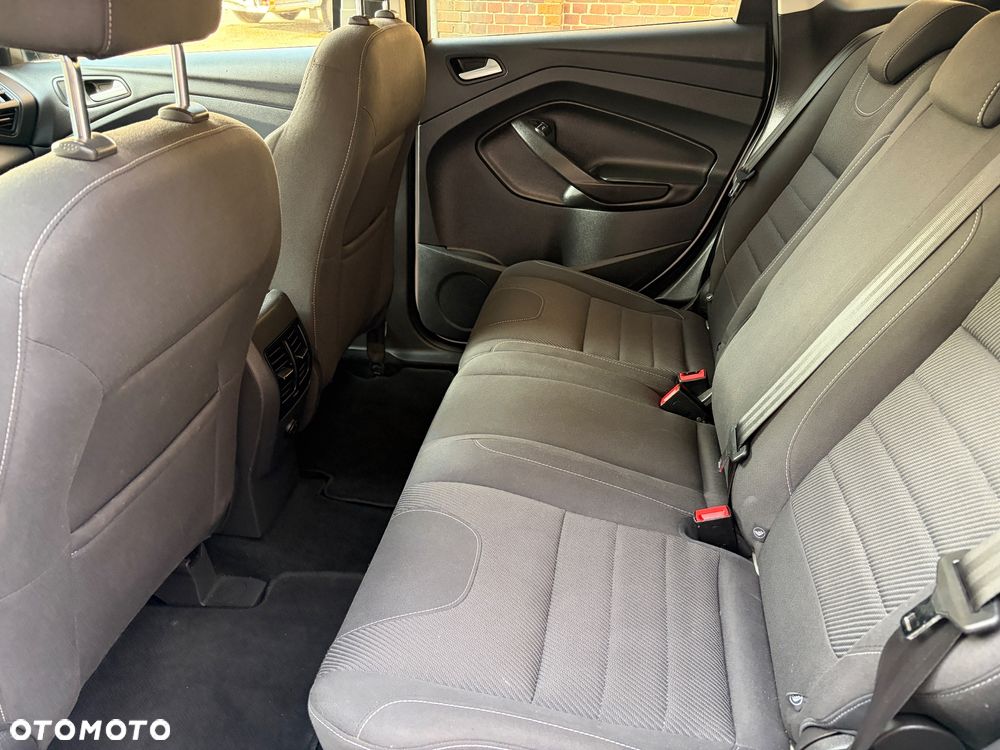 Ford Kuga 1.5 EcoBoost 2x4 Titanium - 26