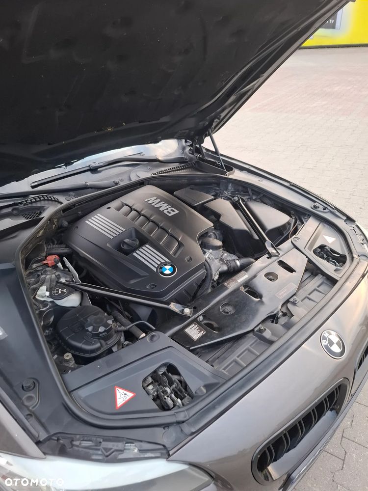 BMW Seria 5 528i - 8