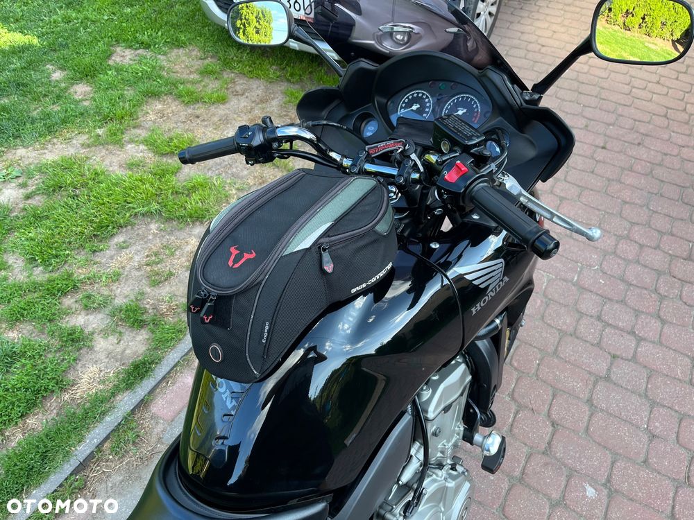 Honda CBF - 17