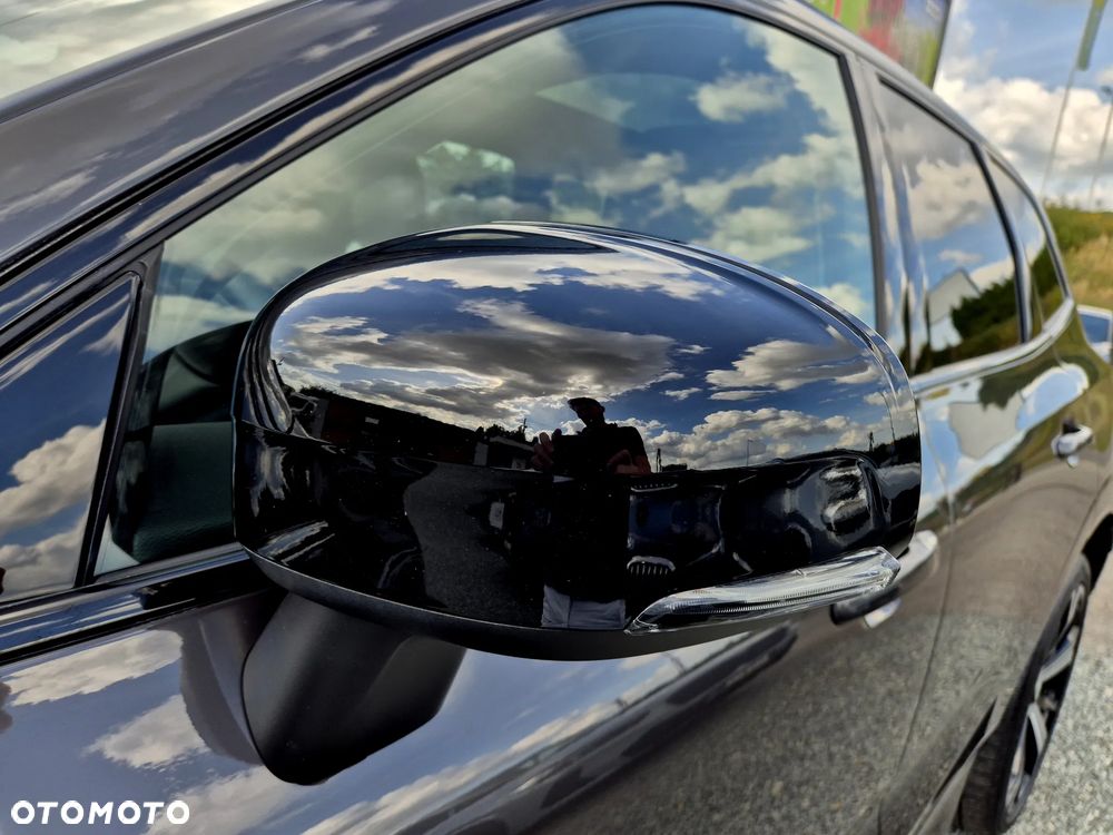 Volvo XC 60 B4 D AWD Ultimate Dark - 27