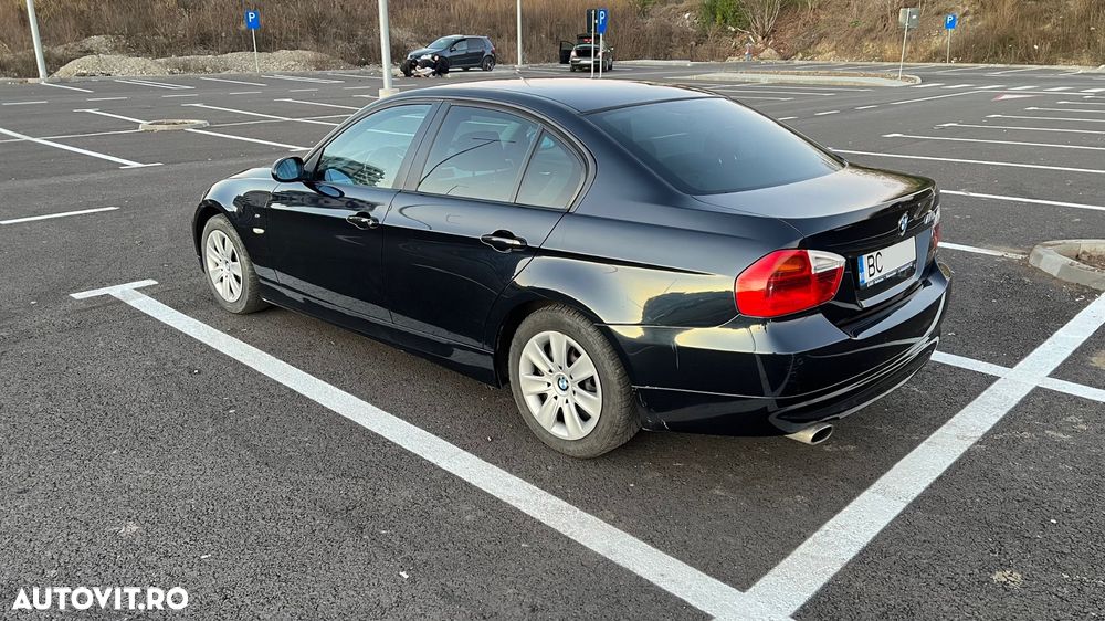 BMW Seria 3 318d - 4