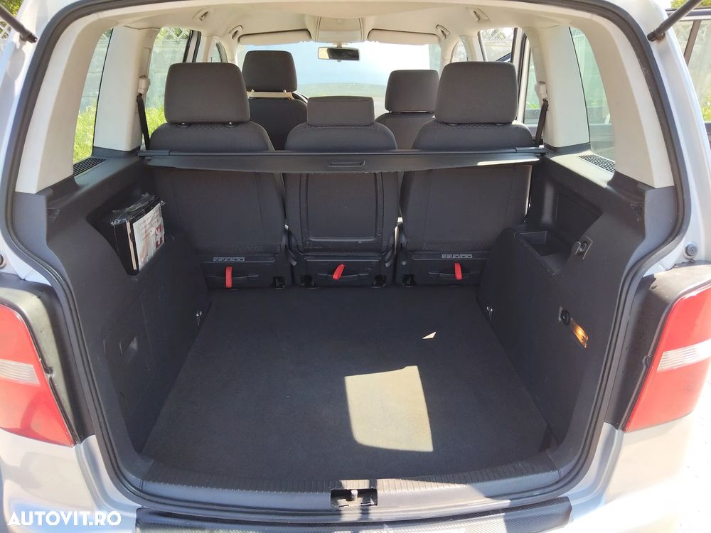 Volkswagen Touran 1.9 TDI Conceptline - 6