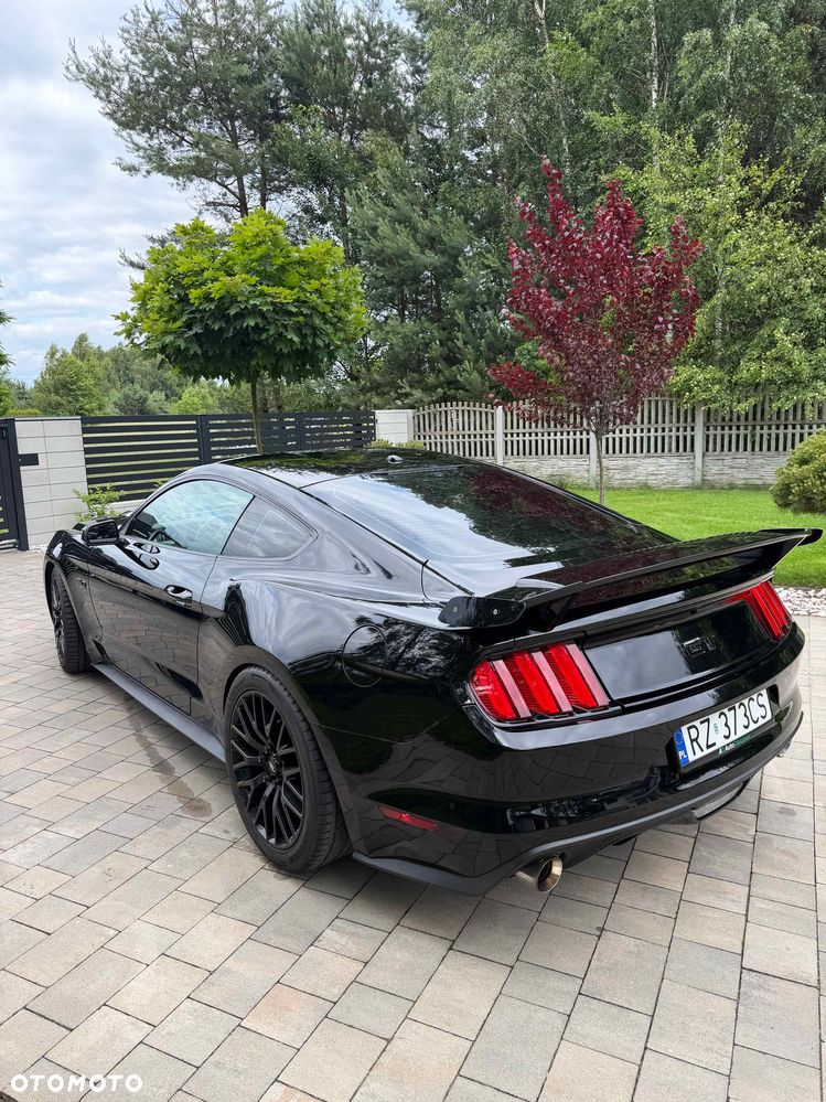 Ford Mustang 5.0 V8 Black Edition - 5