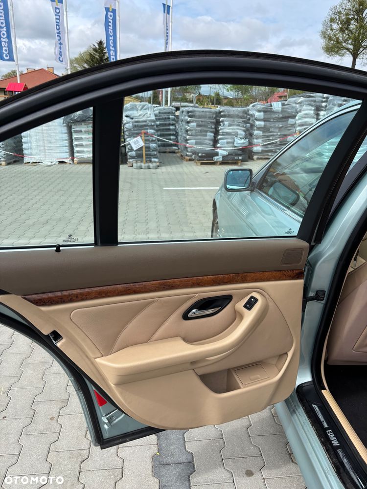 BMW Seria 5 - 28