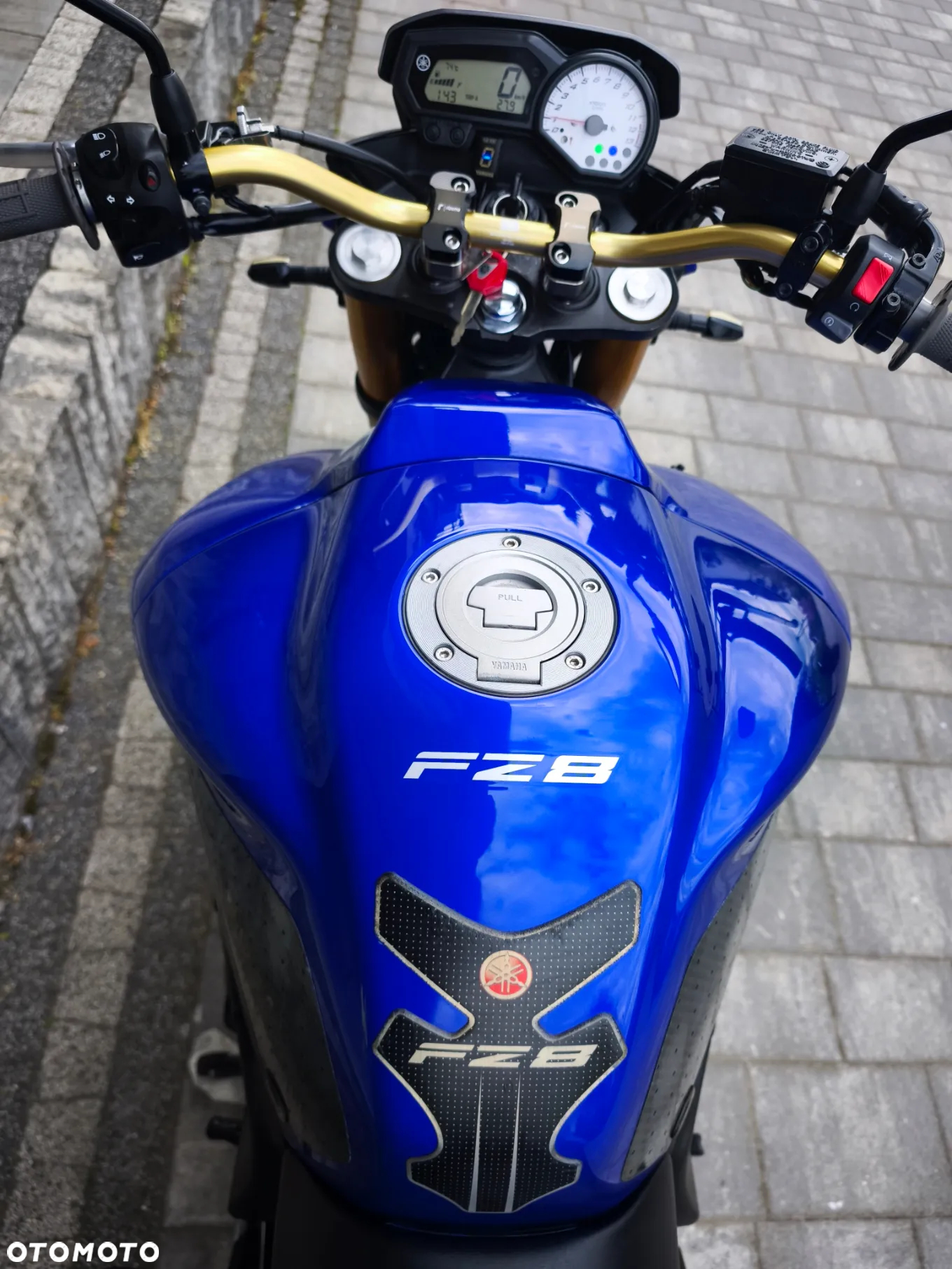 Yamaha FZ8 - 16