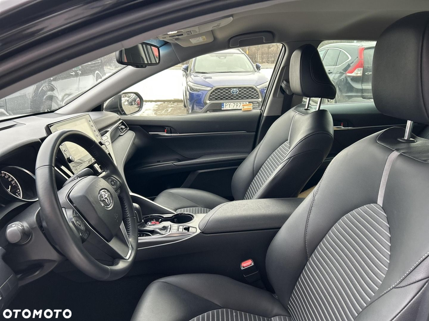 Toyota Camry - 10