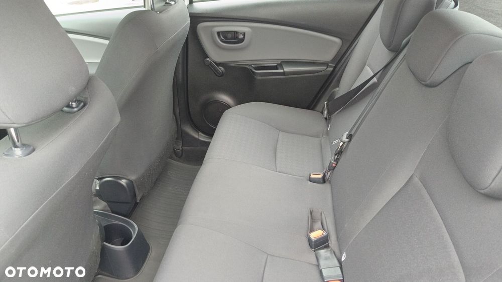 Toyota Yaris - 12