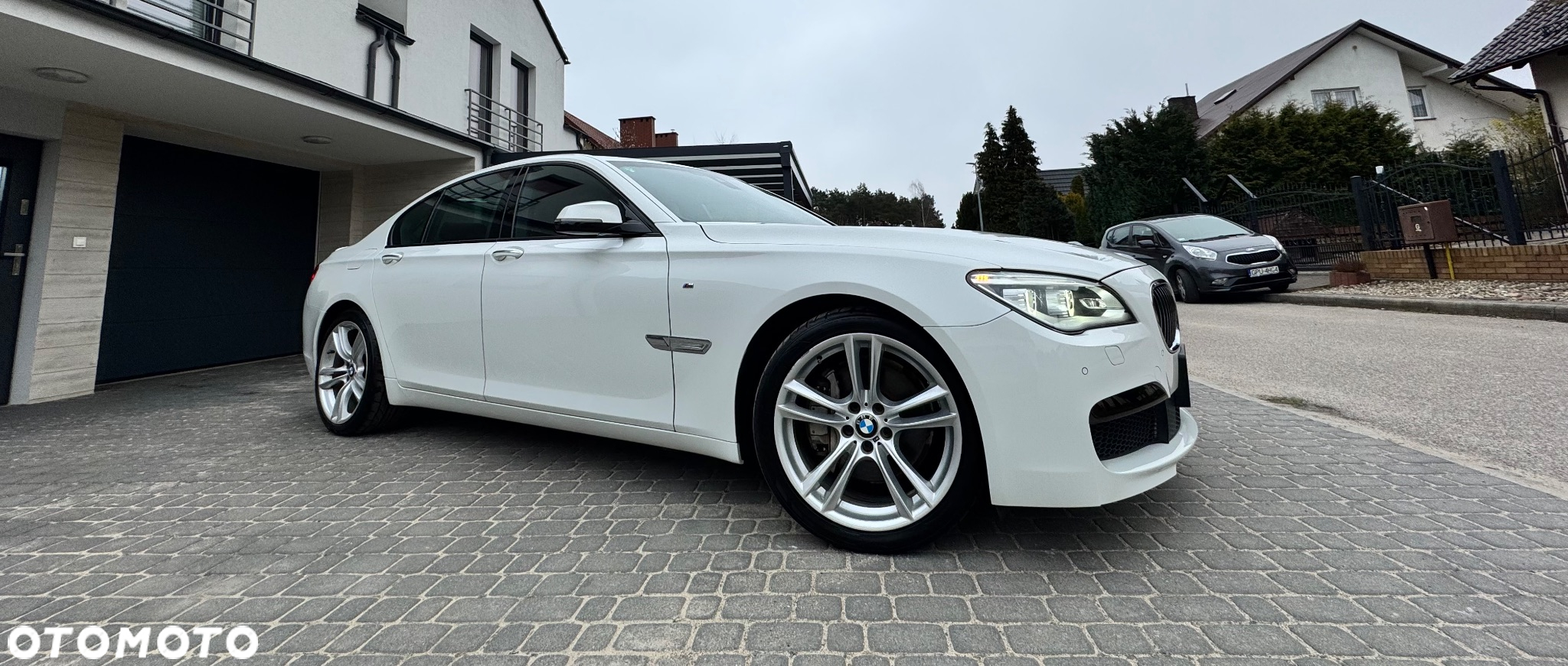BMW Seria 7 740i - 3